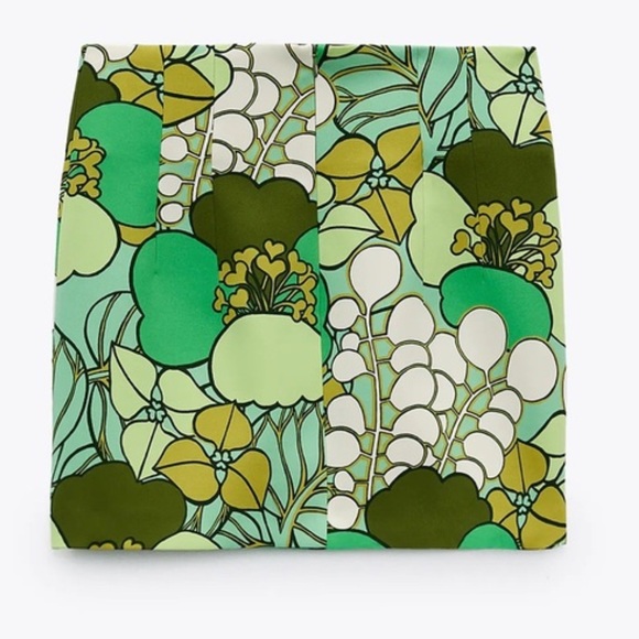 Beautiful Zara green 70s print high waisted mini skirt - Picture 2 of 10